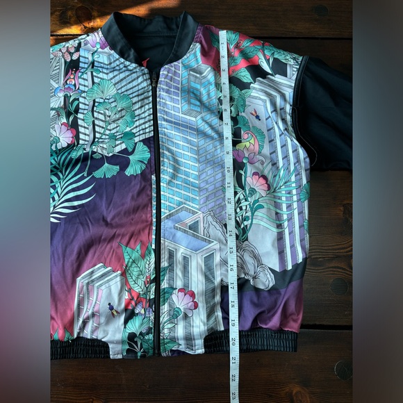 RARE NIKE REVERSIBLE JAPANESE GRAPHIC RUNNING BOMBER JACKET CJ4976-010 WOMEN S - Picture 11 of 14